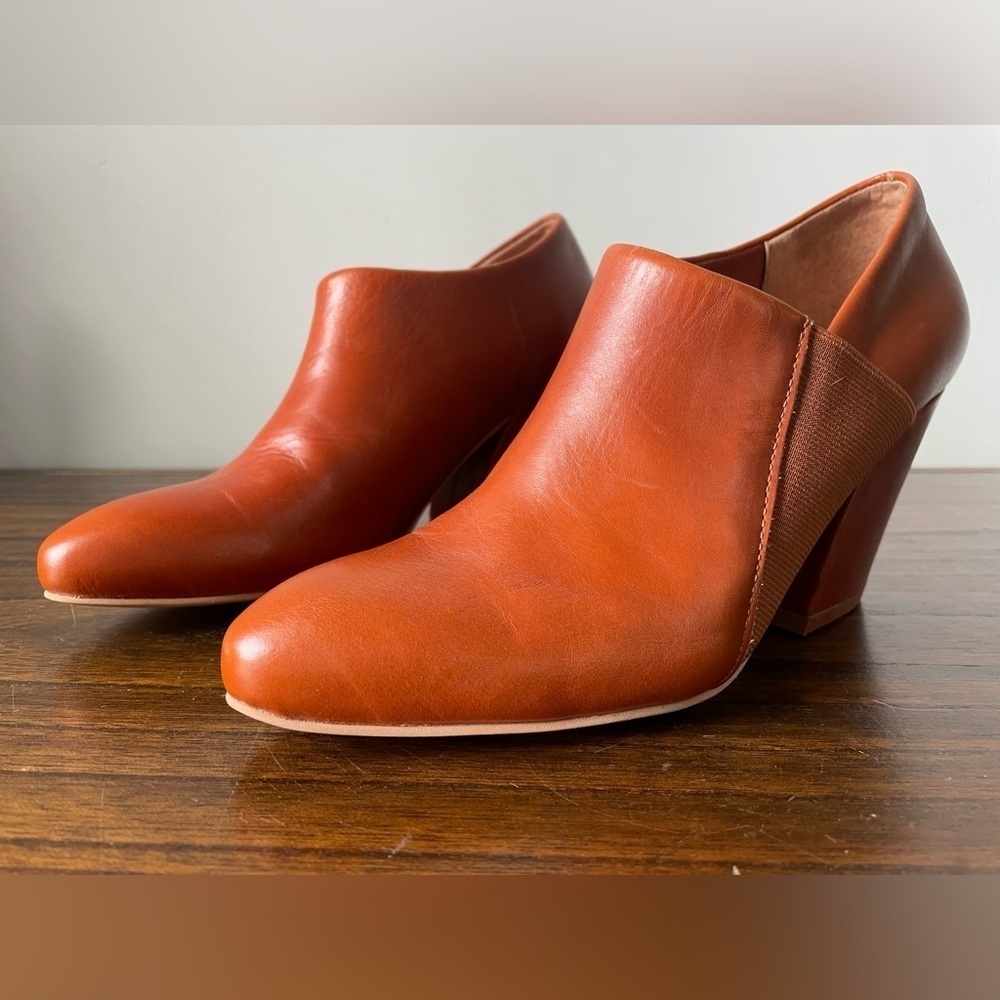 Kelsi Dagger, 7, women’s leather cognac slip-on block heel chunky ankle bootie